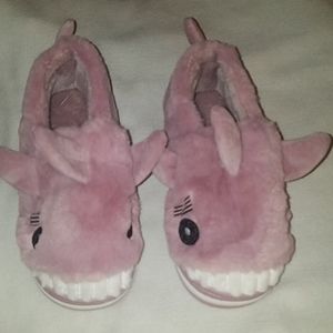 NWOT (2/$15) Fishy Style slippers in dusty purple